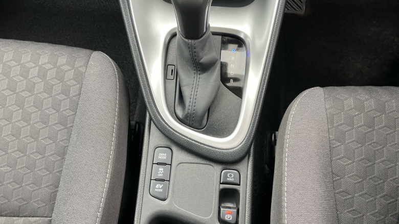 Toyota Yaris 1.5 Hybrid Design 5dr CVT Hybrid Hatchback